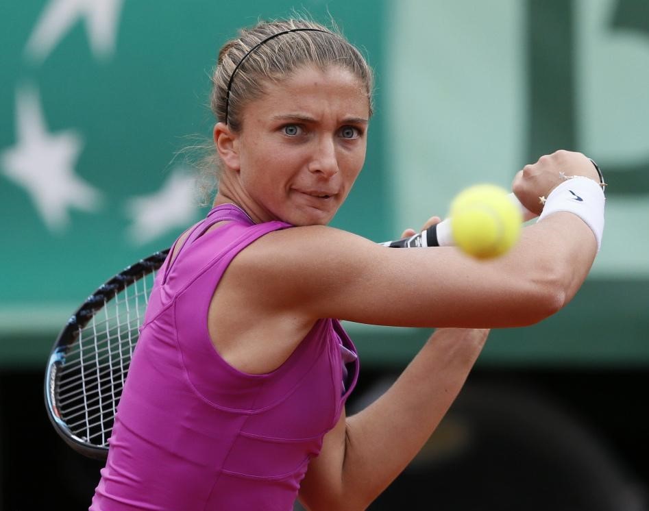 她不仅在关 她不仅在关